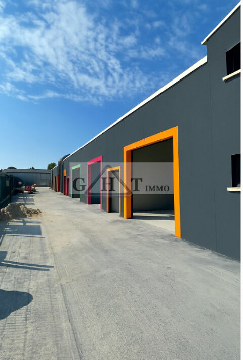 ENTREPOT A LOUER 105 M² A VAUX LE PENIL 1430 77000 Vaux le penil