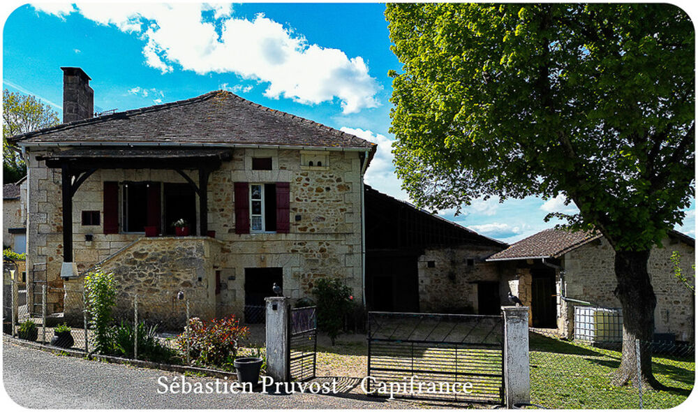 Proche de BRANTOME (24)Fermette à vendre 62m2, Combles 90m2, Grange 140m2, Dépendance, Terrain 5835m2