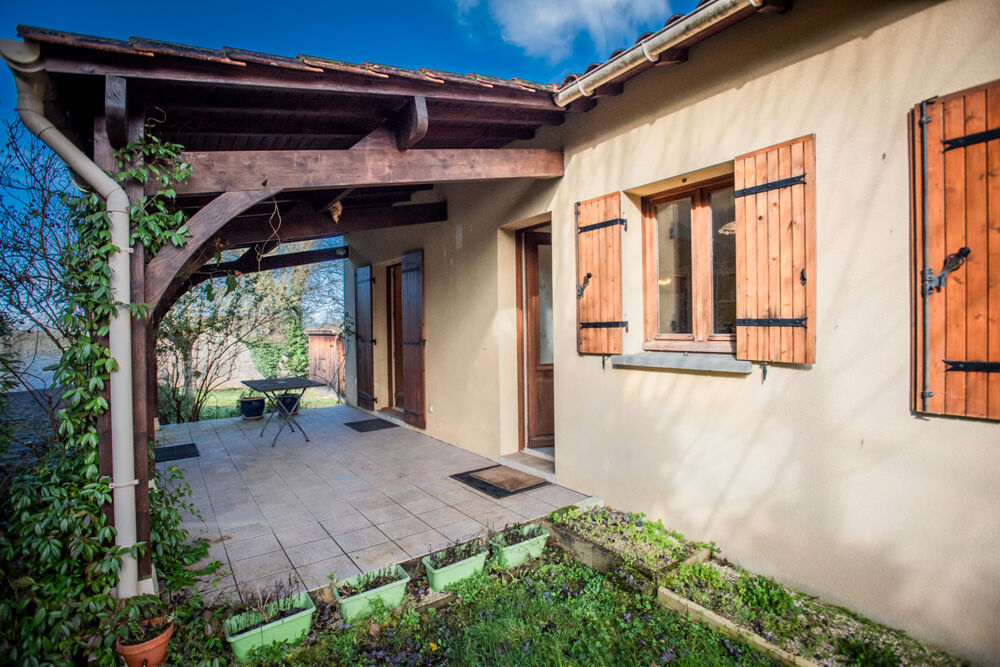 Vente Maison Maison individuel, +/-80 m2 , grande sous-sol 6pieces,  3 chambres, atelier en bois, jardin et forets Couze et saint front