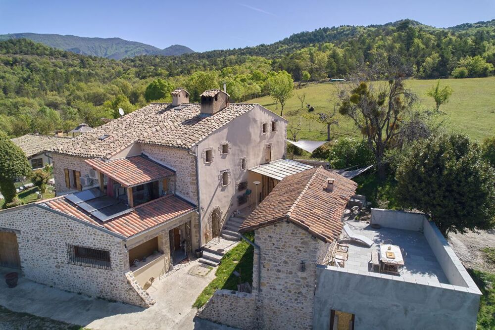 DOMAINE RURAL DE CARACTÈRE, HABITATION, PROJET AGRICOLE ET POTENTIEL D'EXPLOITATION