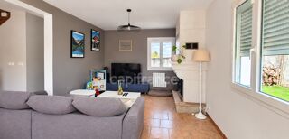 Vente Maison Adé - Jolie maison de 89 m² avec 3 chambres, jardin et garage Ade