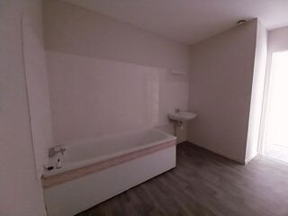 Appartement à louer 3 pièces 91 m²