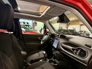 Renegade 1.0Gse T3 120ch Toit Ouvrant / Volant Chauffant 2019 occasion 59700 Marcq-en-Barœul