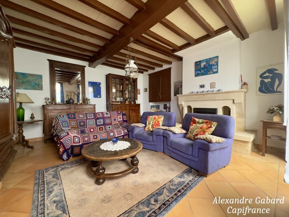 Maison en pierres 230 m² - 4 chambres - Terrain 7 370 m² - Piscine - Dépendances