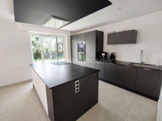  Maison � vendre 9 pi�ces 180 m�