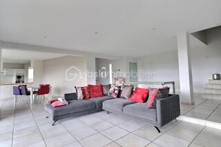  Maison à vendre 6 pièces 193 m²