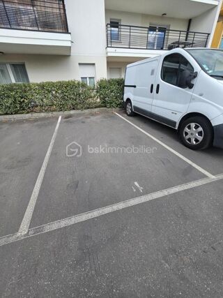  Parking / Garage à louer 12 m²