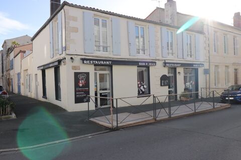   VENTE LOCAL COMMERCIAL DE 115M² A DEUX PAS DU  CENTRE VILLE ROCHEFORT 17 