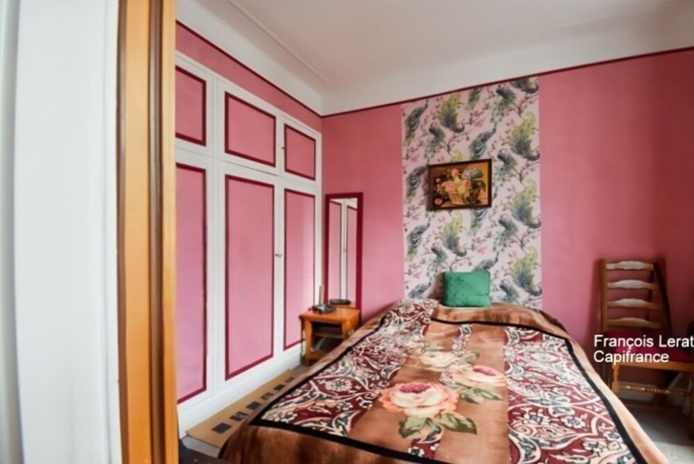 Appartement à vendre 2 pièces avec cave PARIS 17EME ARRONDISSEMENT (75) - rue Guy Môquet - 34 m2 Loi Carrez - 315 000 € honorair