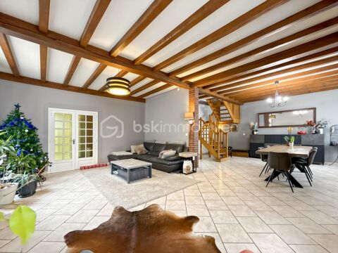   Maison 7 pi�ces de 190m2 � Saint Cl�ment Maison - 7 pi�ce(s) - 190 m�