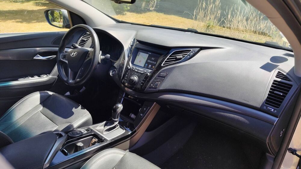 i40 1.7 CRDi 141 DCT7 Creative - Automatique Toit ouvrant 2017 occasion 77000 Melun
