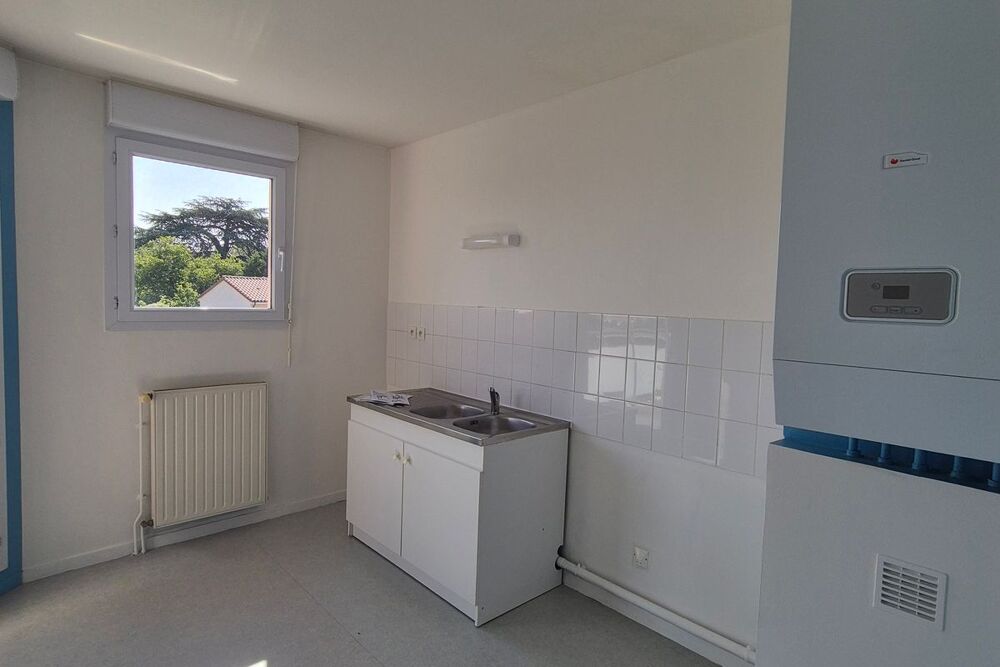 RESIDENCE CLOVIS HUGUES 2 - 3 PIECES BALCON GARAGE CAVE - ORADOU