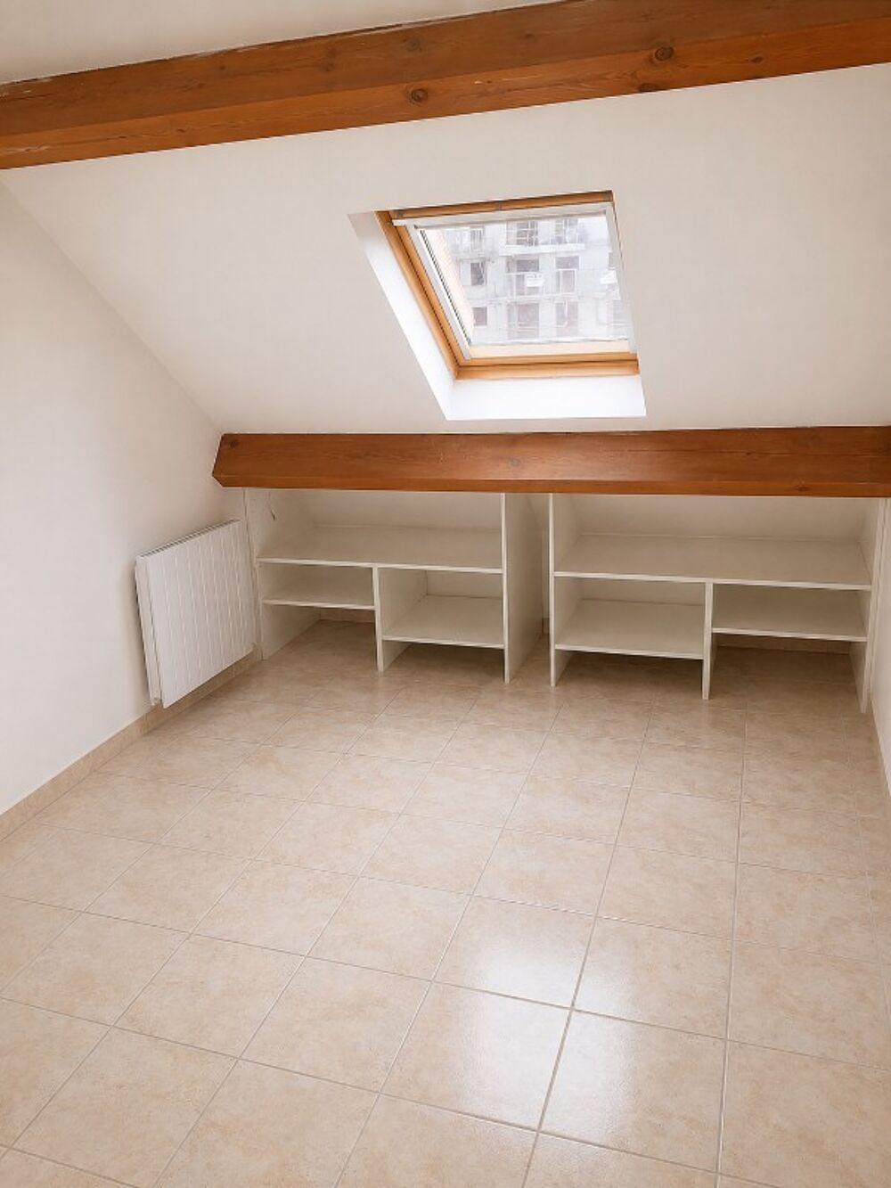 Appartement T4 en duplex avec parking à Montlhéry
