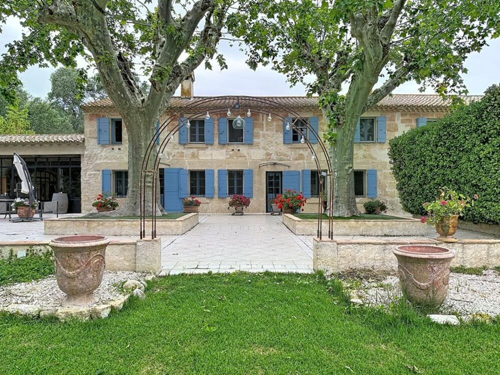 Mas de Charme en Camargue  3 Habitations, Dépendances et Piscine