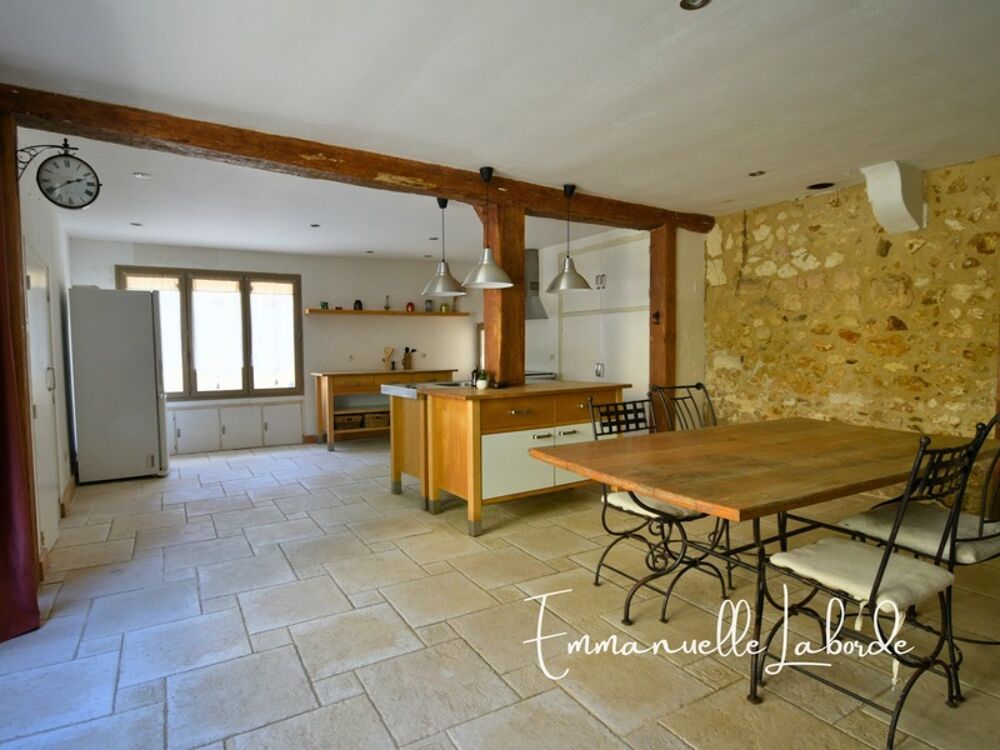 Maison de caractère avec dépendance, patio, jardin et jacuzzi  Saint-Georges-de-Montclard, 20/25 min de Bergerac