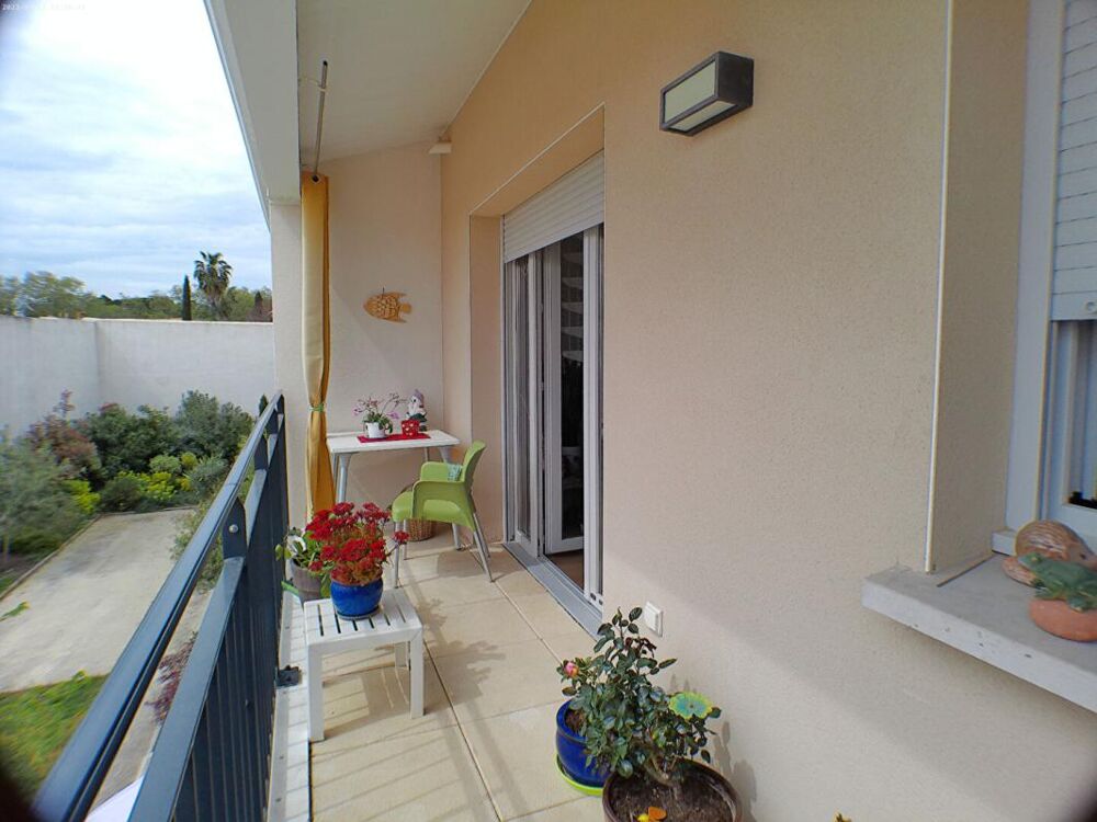 Pezenas appartement 2 pièces loué meublé avec balcon et parking