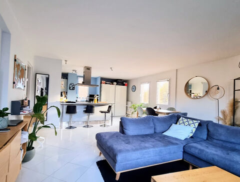 Dpt Yvelines (78), à vendre MONTIGNY LE BRETONNEUX appartement T3 de 70 m² 263000 Montigny-le-Bretonneux (78180)