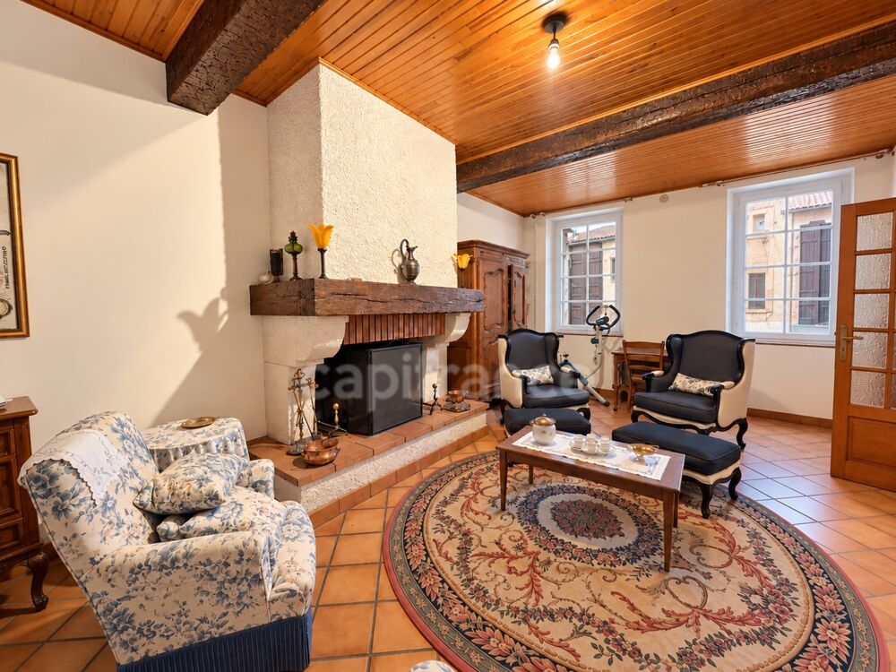 Vente Maison RIEUMES – maison T8 de 208 m², 200 m² de dépendances, combles aménageables de 90 m² et terrain de 1 500 m² – DPE C Rieumes