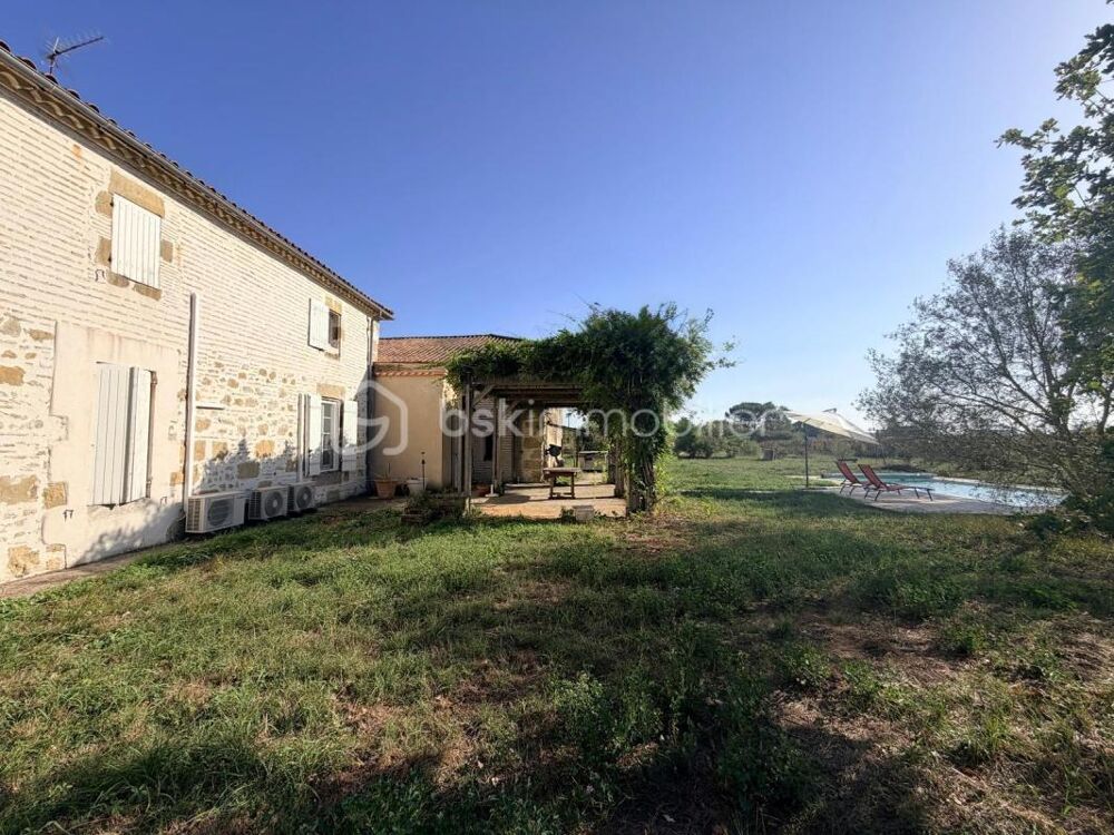 Grande maison en pierres avec piscine, grange et ancien séchoir