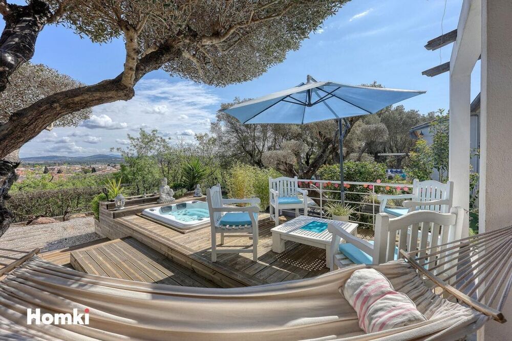 � vendre  Maison Solli�s-Ville (83210)