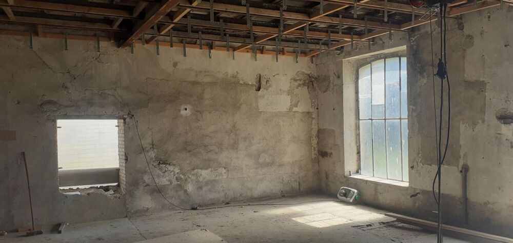 Loft Bauge En Anjou 2 pièce(s) 200 m2