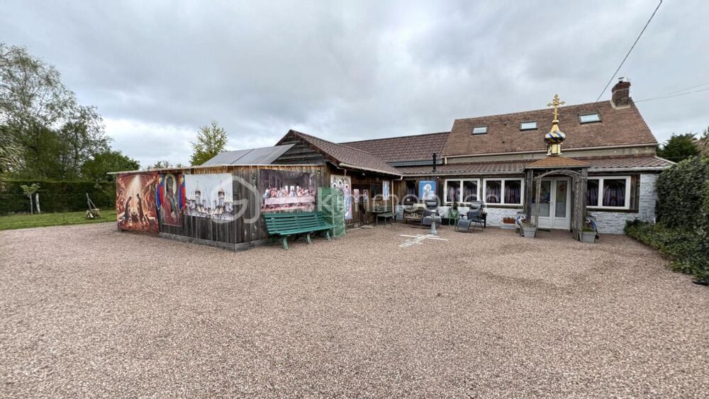? Bien dexception  Propriété atypique avec chapelle sur terrain de 2000 m² ?