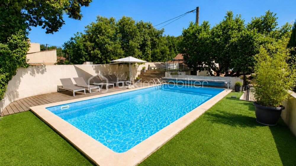 Vente Propriété/Château NÉOULES – Propriété de caractère d'environ 240 m² – Famille, patrimoine & revenus – Terrain de 2 600 m² avec piscine Neoules
