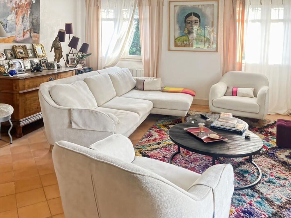Maison familiale ou mixte habitation/activité pro dans un cadre enchanteur