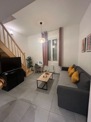  Appartement à louer 1 pièce 35 m²