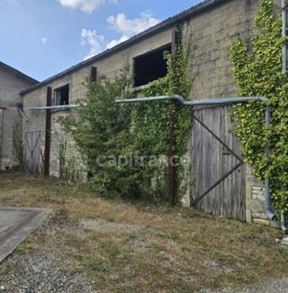  Remise / Grange � vendre 2 pi�ces 215 m�