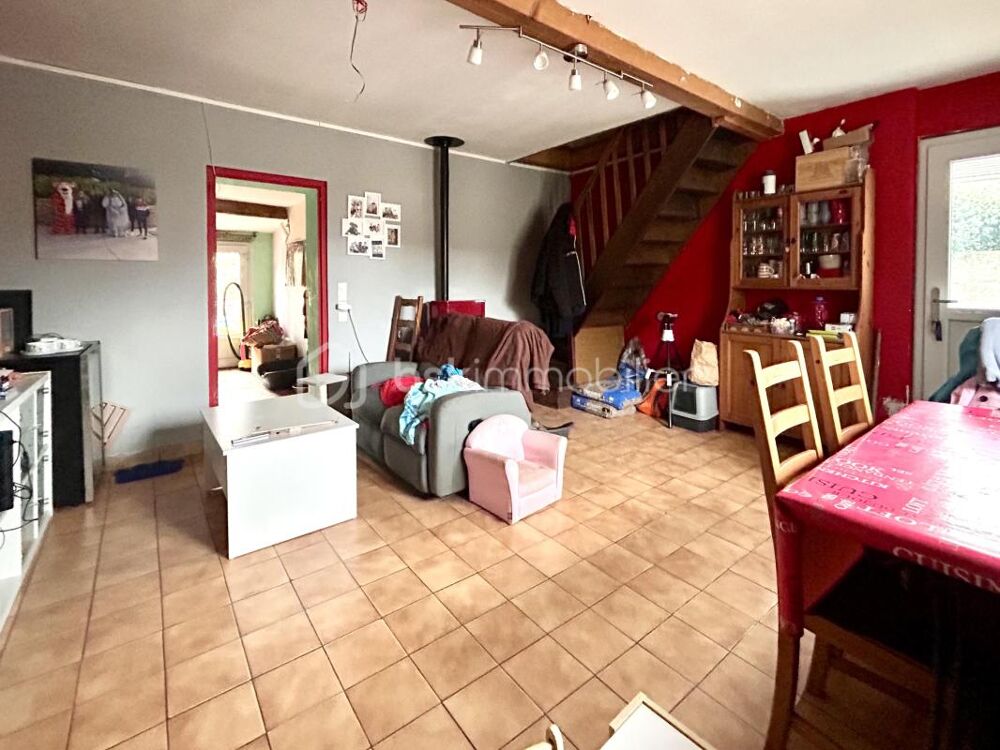 Maison avec terrasse, jardin et garage