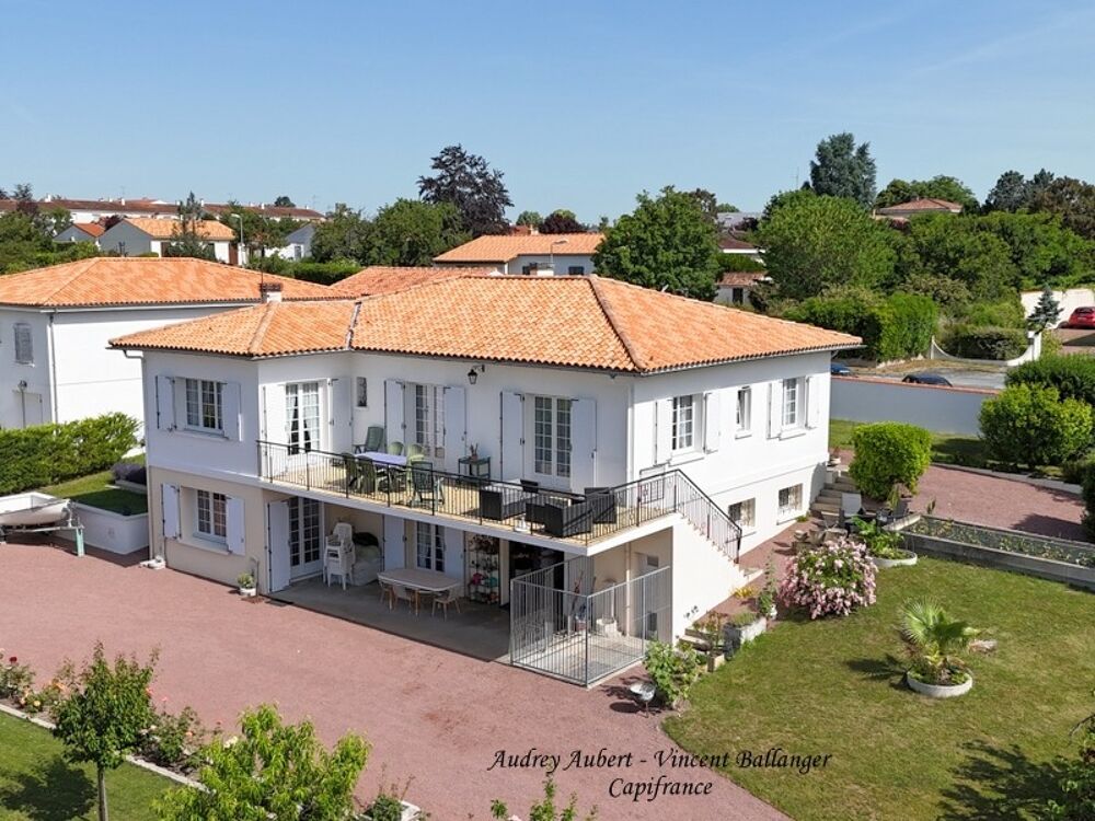 Vente Maison Maison à vendre 7 pièces TONNAY BOUTONNE (17) Tonnay boutonne