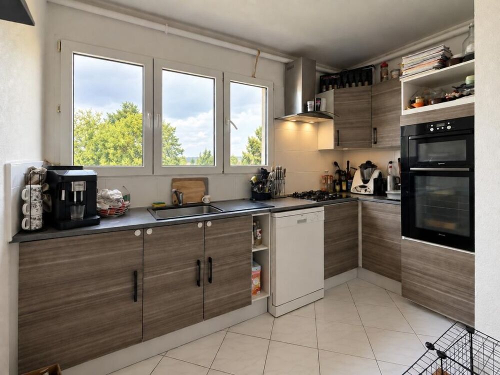 Appartement 2 pièces de 59 m², situé au 4? étage sans ascenseur