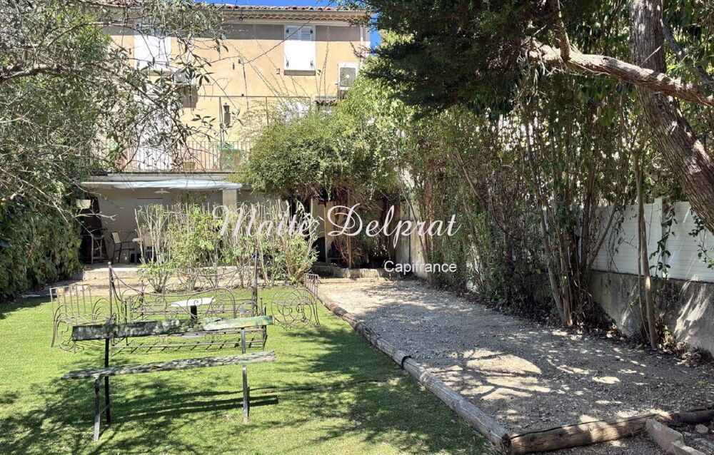 Buis-les-Baronnies  Maison de village de 139 m² avec jardin, 4 chambres, 2 garages, dépendance et vue sur le Pic Saint-Julien