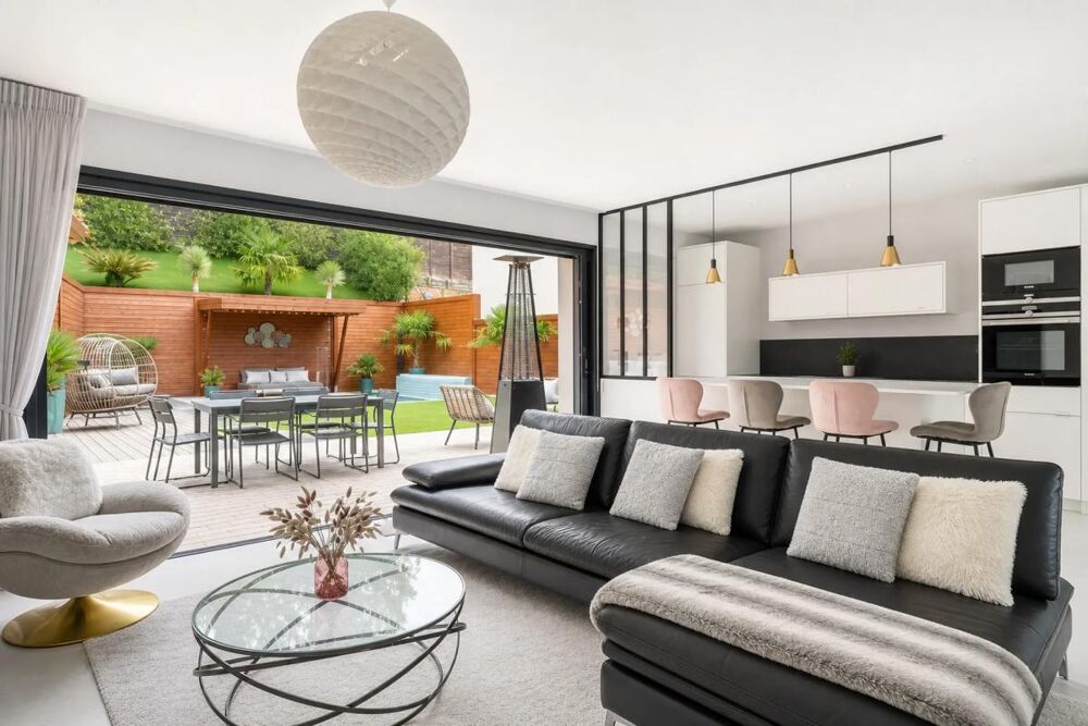 Vente Maison Maison de 6 pièces de 180 m² à Jouars-Pontchartrain Jouars pontchartrain