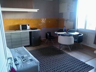 Immeuble à vendre 15 + pièces 254 m²