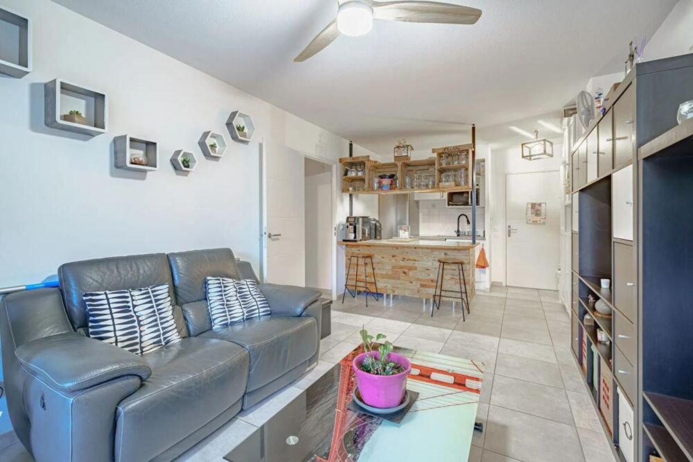 Appartement Le Castellet 2 pièce(s) en rez de jardin 41.85 m2 avec parking en sous sol