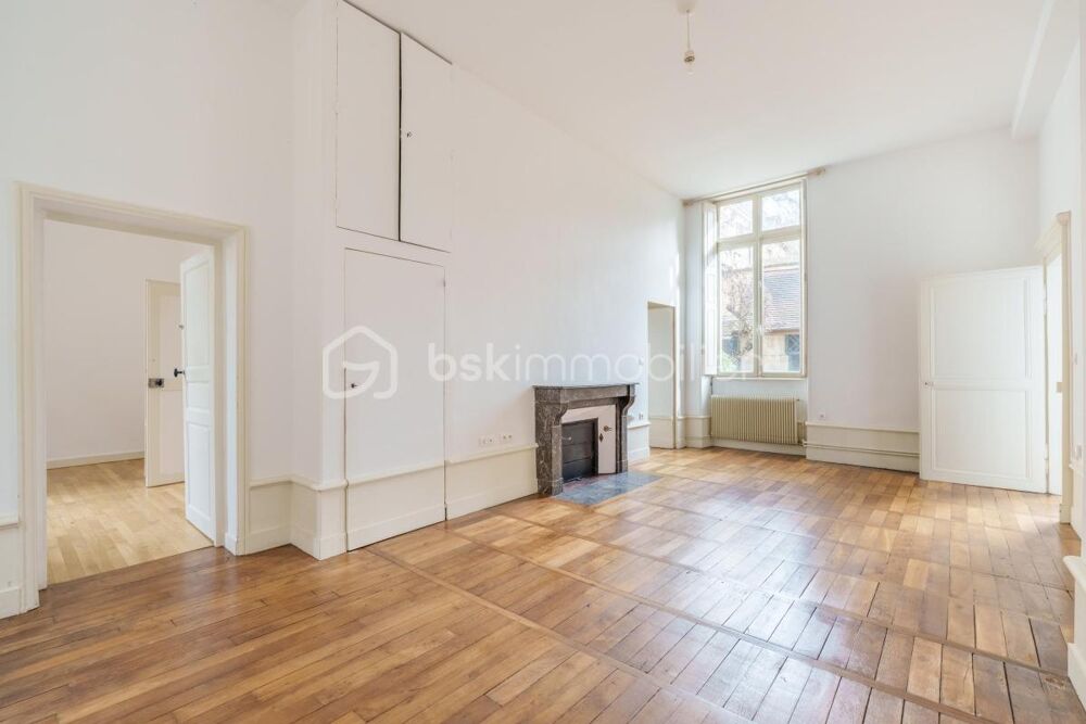 Vente Appartement DIJON Place St Michel : Appartement T3 73m² 2 chambres, rez-de-chaussée Dijon