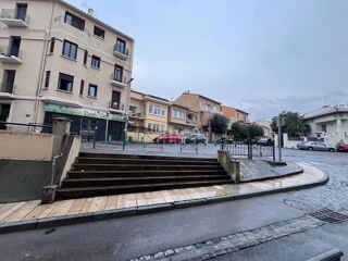 Vente Immeuble Immeuble de rapport comprenant 4 appartements et 1 local commercial en très bon état loué en étudiant et en AIR BNB Perpignan