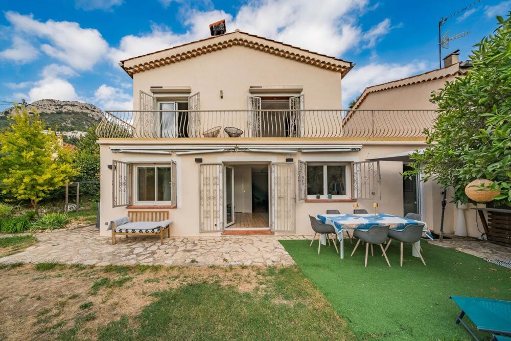Vente Maison Maison de 6 pièces de 131 m² à Vence Vence