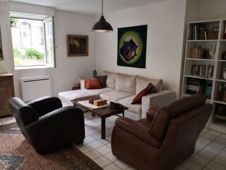  Appartement à louer 2 pièces 80 m²