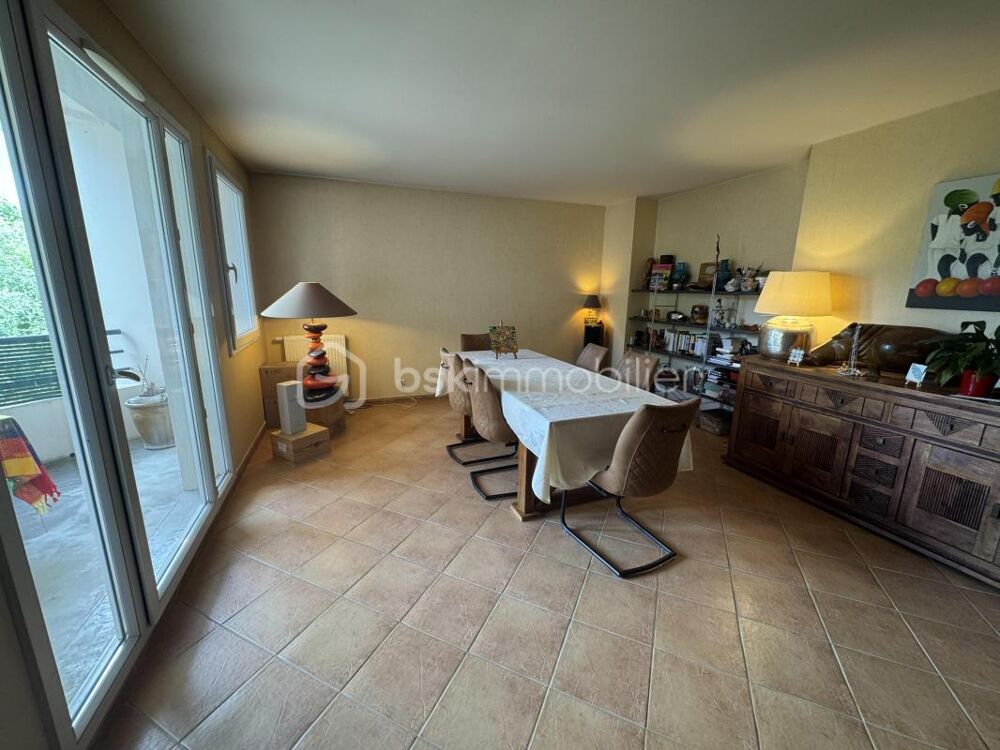 Grand F3 Duplex de 82 m² avec Loggia, Box et 2 Places de Parking  Magny-le-Hongre en hyper Centre