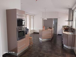  Propri�t�/ch�teau � vendre 8 pi�ces 271 m�