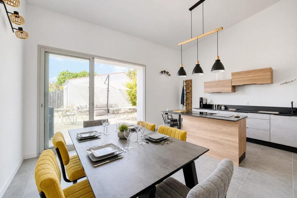 Vente Maison Maison meublée rénovée, 4 chambres, Puilboreau Puilboreau
