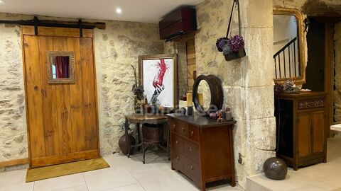 Dpt Gard (30), &agrave; vendre domaine viticole comprenant Mas d'habitation, activit&eacute;s g&icirc;tes, vignoble, mat&eacute;riel 1295000 30200 Saint laurent de carnols