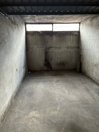  Parking / Garage � louer 