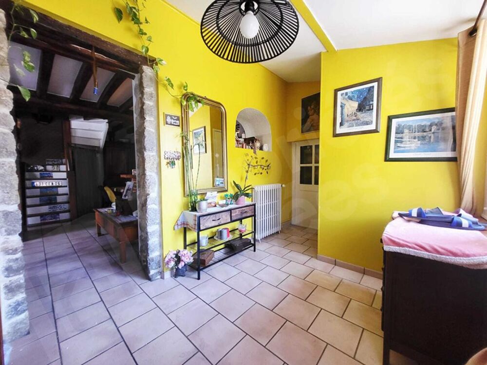 Sermaises centre, Maison en pierre 3 chambres, cour, garage