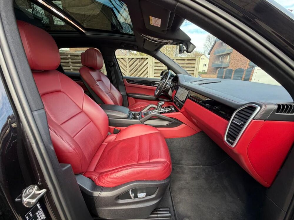 Cayenne Basis – T&Uuml;V Neuf Service Sans Accident 2019 occasion 33000 Bordeaux