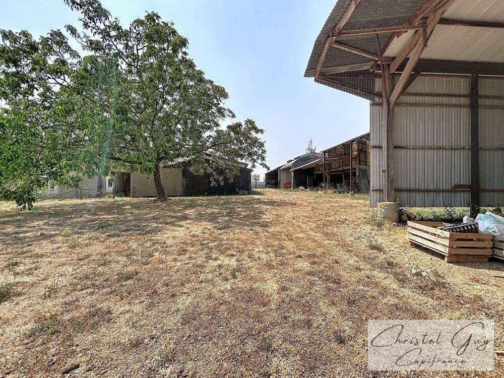 Vente Ferme Sarthe (72), Propriété à vendre sur plus de 4 hectares, habitation et nombreuses dépendances et espaces de stockage, fort potent Montval sur loir