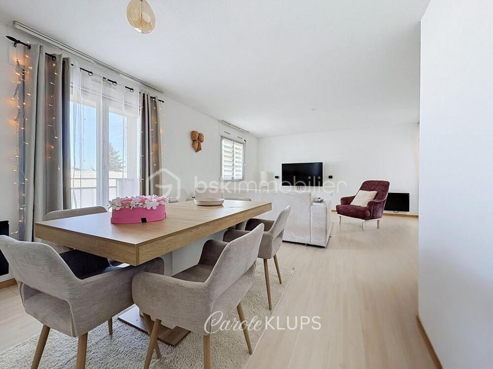 WITTENHEIM  Appartement 3 pièces de 75 m² avec ascenseur, cave et deux balcons